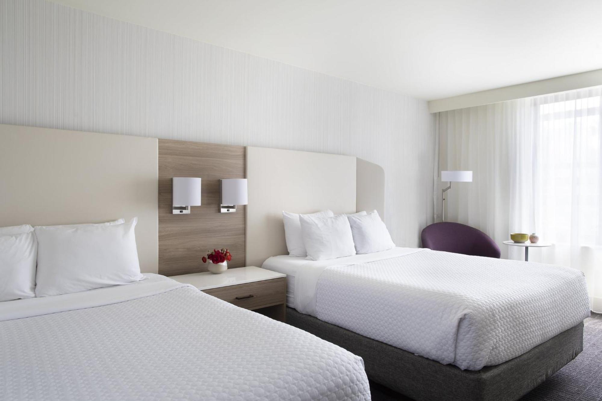 คราวน์ พลาซา ราวีเนีย Hotel ดันวูดดี ภายนอก รูปภาพ