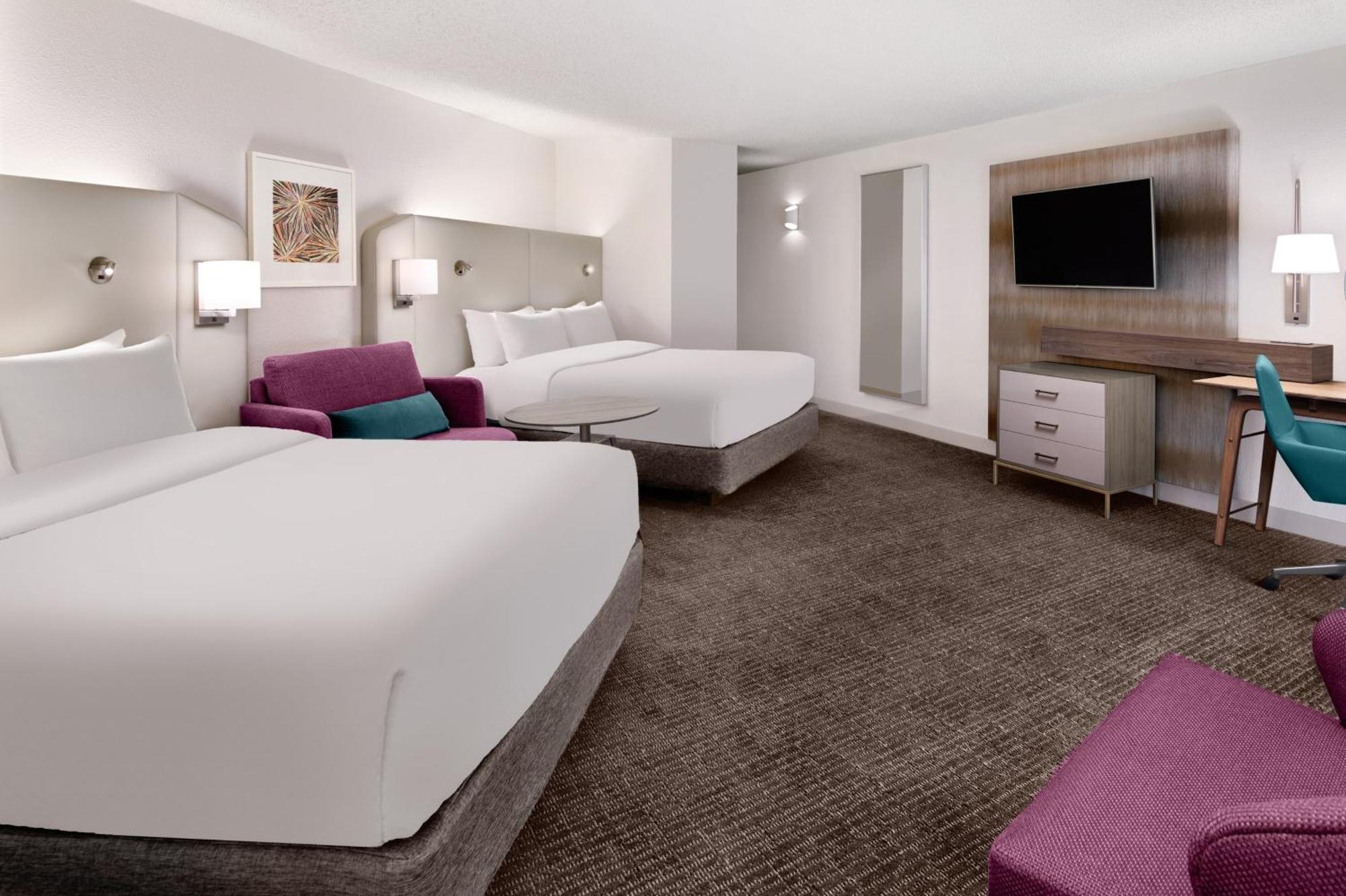 คราวน์ พลาซา ราวีเนีย Hotel ดันวูดดี ภายนอก รูปภาพ