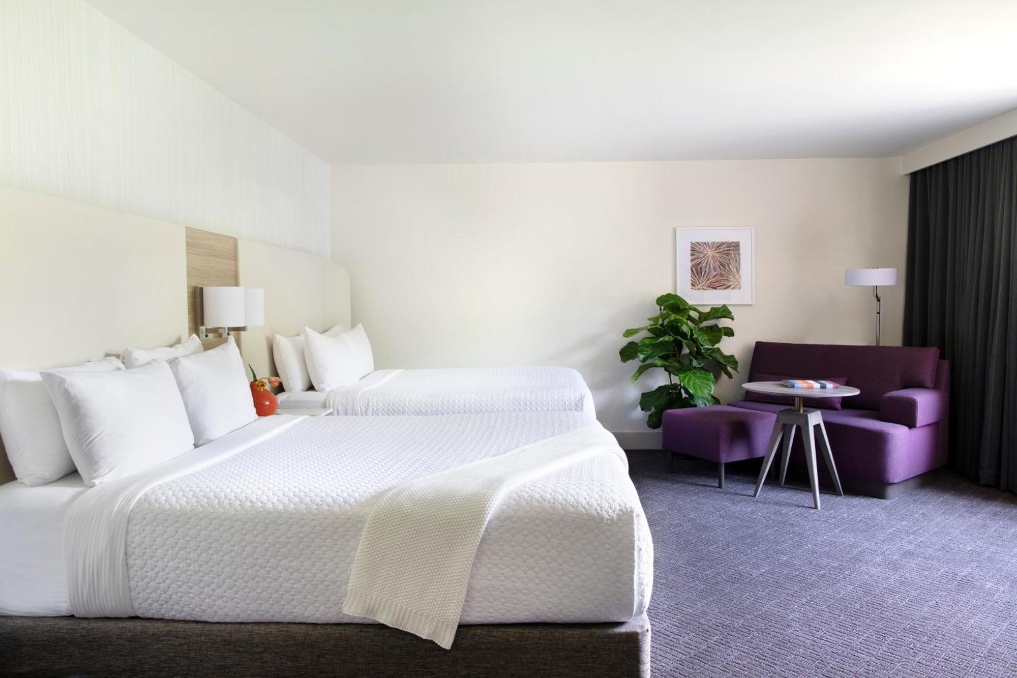 คราวน์ พลาซา ราวีเนีย Hotel ดันวูดดี ภายนอก รูปภาพ